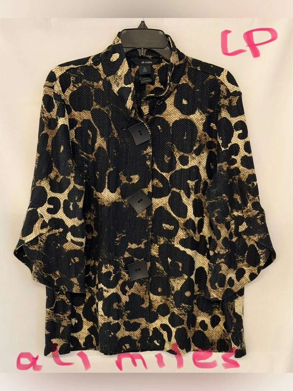 Ali Miles Black and Tan Leopard-Print Button-Front Women's Top